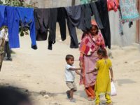 پاکستان کے چالیس فیصد عوام غربت کا شکار