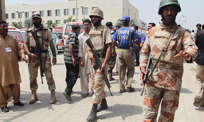 کراچی کے ساتھ، ظلم کی داستان